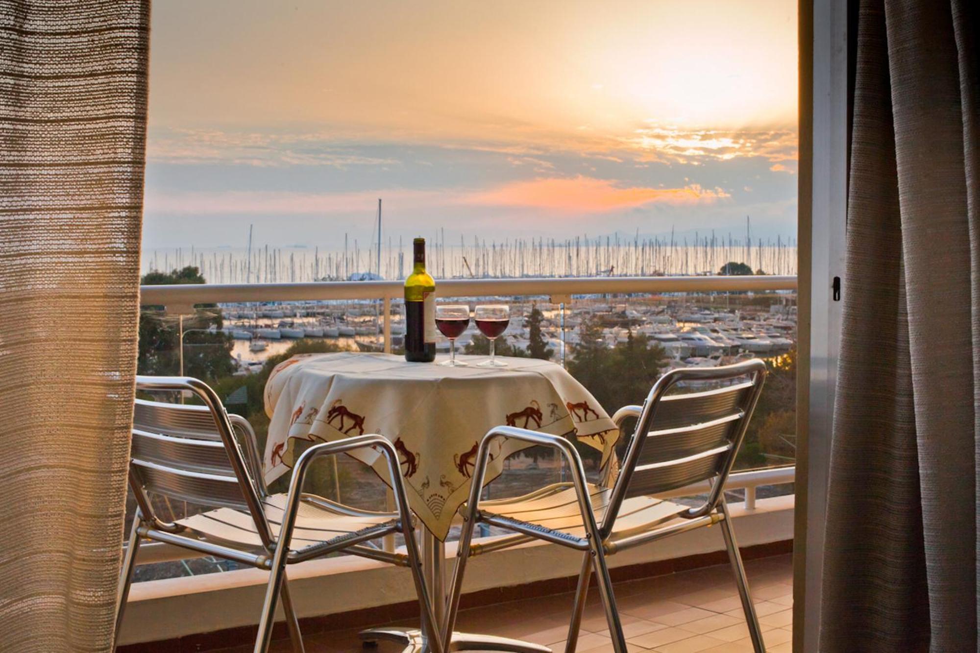 Marina Alimos Hotel Apartments Атина Екстериор снимка