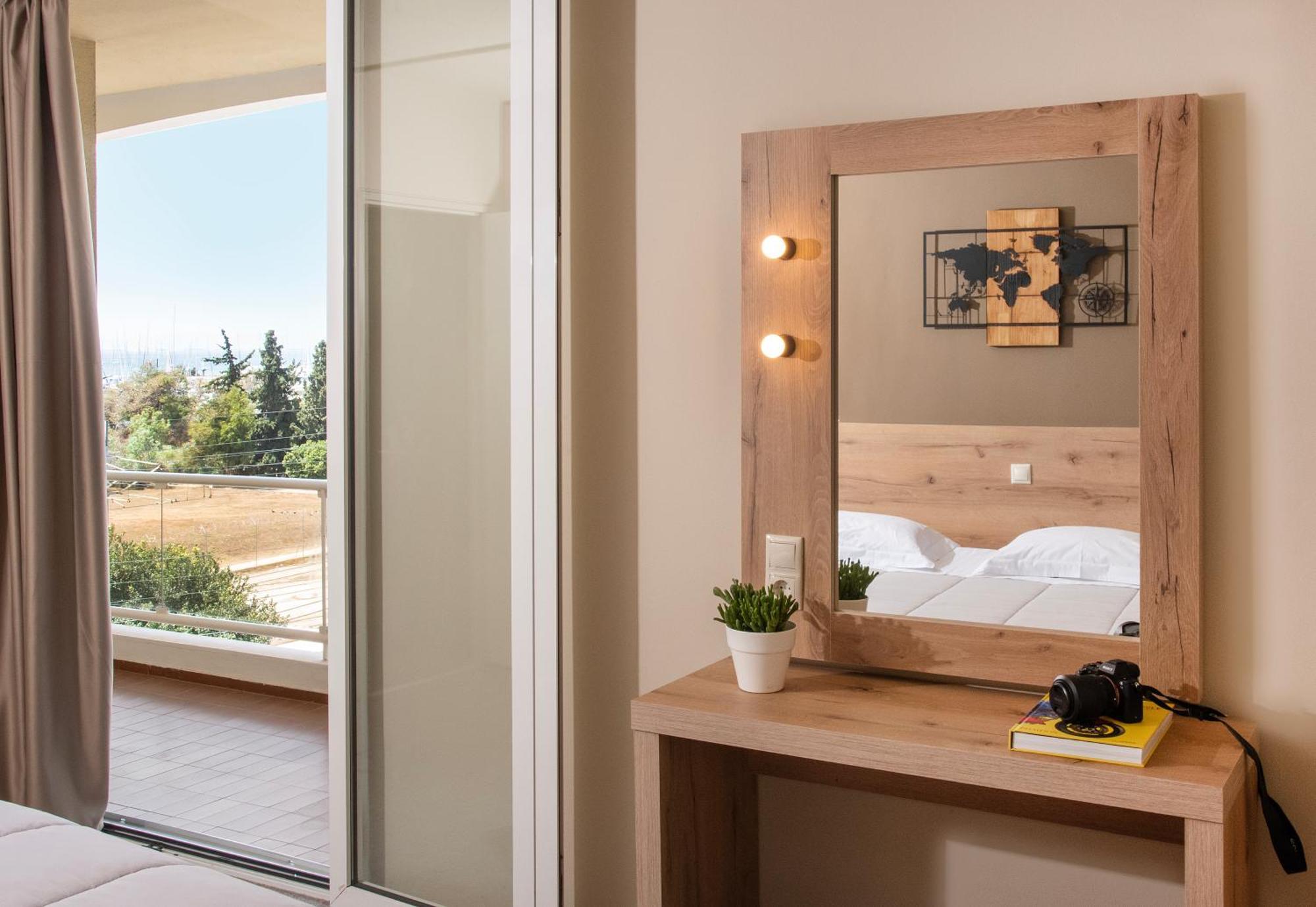 Marina Alimos Hotel Apartments Атина Екстериор снимка
